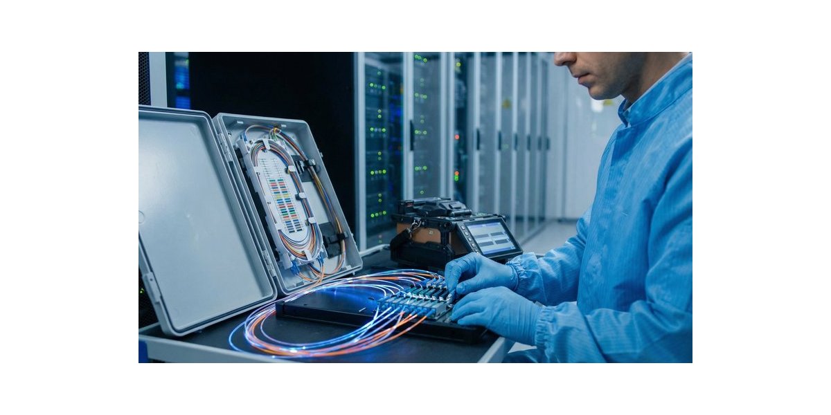 Instalação de fibra óptica com fusão profissional