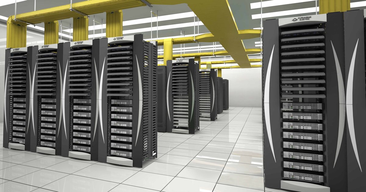Data center com cabeamento estruturado de alta performance e infraestrutura profissional